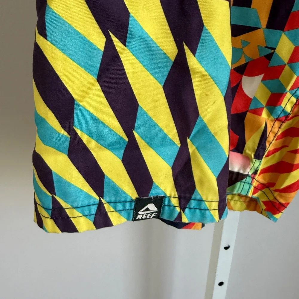 Reef Board Shorts Swim Trunks Geometric Multicolor Mens Size‎ 32